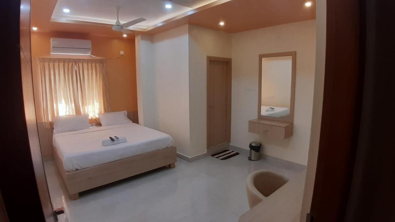 钦奈 Jfive Residency酒店 外观 照片